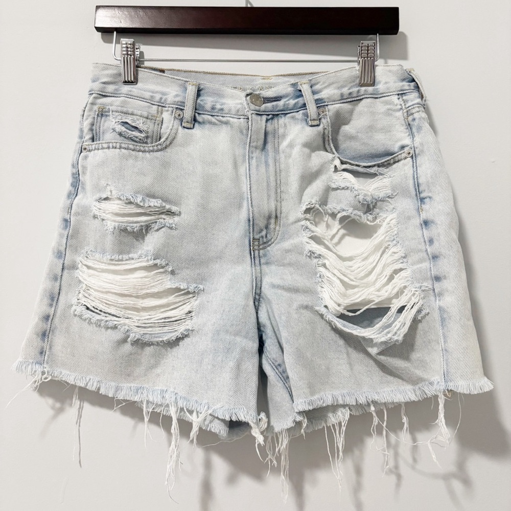 American Eagle Womens Jean Shorts Mom Light Wash Distressed Cotton‎ Size 6